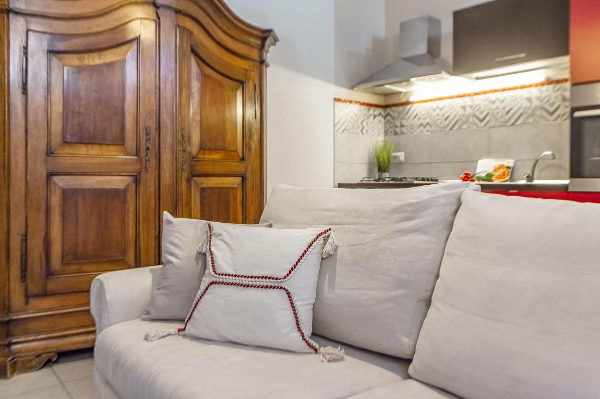 Exclusive Santa Chiara Apartment *